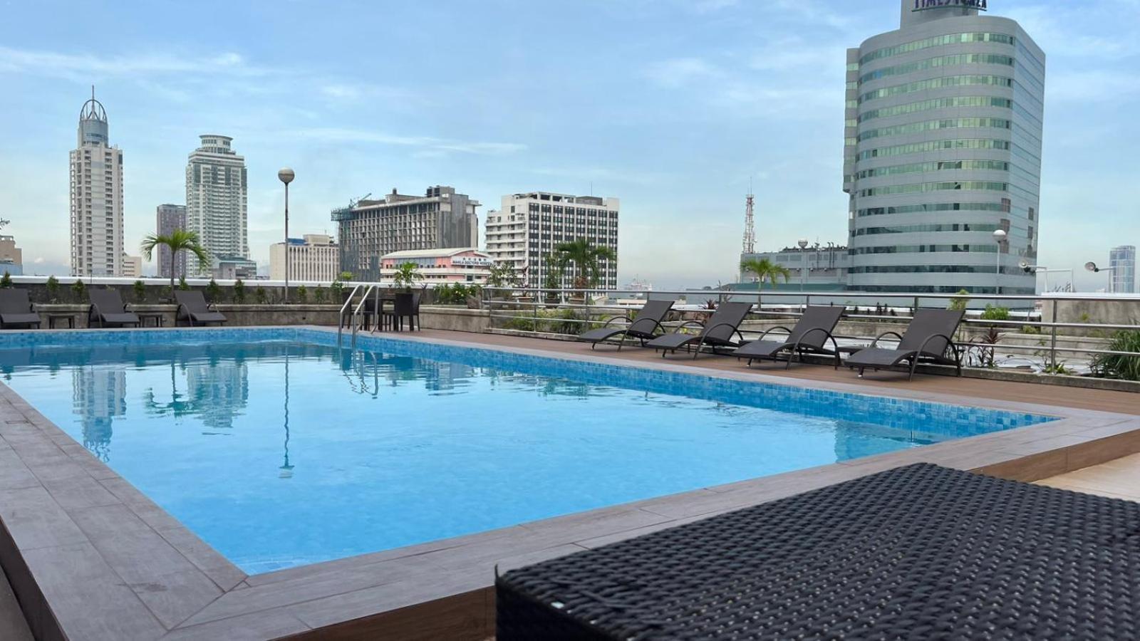 Pearl Manila Hotel Exterior foto